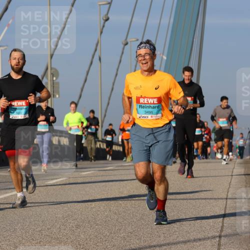 03.10.2025 - Köhlbrandbrückenlauf Strokosch-Dieckow http://msf.ph/oto/9109135 03.10.2025 09:40:12 Position 2 121, 1602, 3495 meine-sportfotos.de