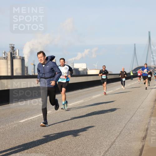 03.10.2025 - Köhlbrandbrückenlauf Lena Gebhardt http://msf.ph/oto/9109206 03.10.2025 09:41:16 Position 2 2879 meine-sportfotos.de