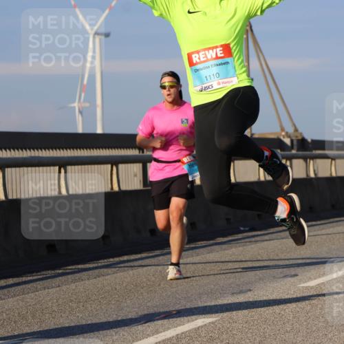 03.10.2025 - Köhlbrandbrückenlauf Strokosch-Dieckow http://msf.ph/oto/9109248 03.10.2025 09:40:22 Position 2 1110 meine-sportfotos.de