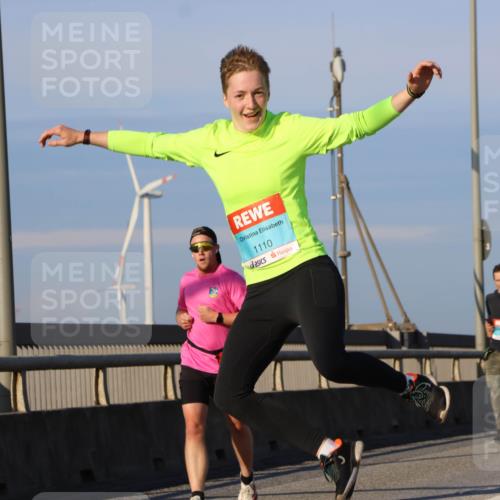 03.10.2025 - Köhlbrandbrückenlauf Strokosch-Dieckow http://msf.ph/oto/9109262 03.10.2025 09:40:22 Position 2 1110 meine-sportfotos.de