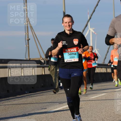 03.10.2025 - Köhlbrandbrückenlauf Strokosch-Dieckow http://msf.ph/oto/9109284 03.10.2025 09:40:23 Position 2 3568, 3817 meine-sportfotos.de