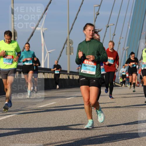 03.10.2025 - Köhlbrandbrückenlauf Strokosch-Dieckow http://msf.ph/oto/9109397 03.10.2025 09:40:30 Position 2 1182, 1946, 106, 3454 meine-sportfotos.de