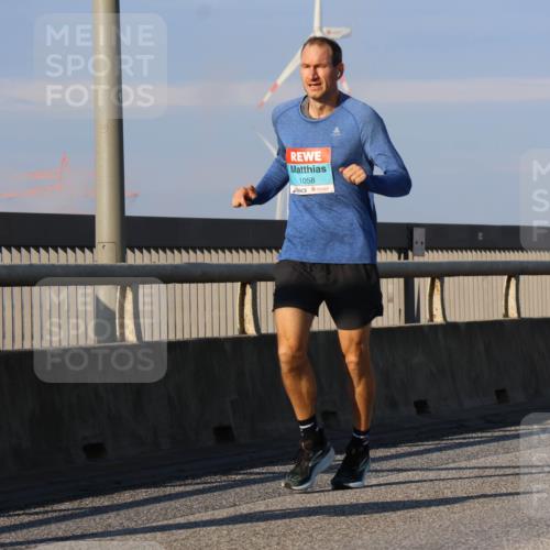 03.10.2025 - Köhlbrandbrückenlauf Strokosch-Dieckow http://msf.ph/oto/9109483 03.10.2025 09:40:42 Position 2 1058 meine-sportfotos.de