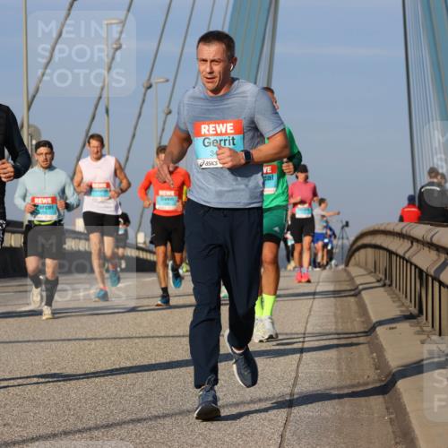 03.10.2025 - Köhlbrandbrückenlauf Strokosch-Dieckow http://msf.ph/oto/9109496 03.10.2025 09:40:44 Position 2 3305, 34 meine-sportfotos.de