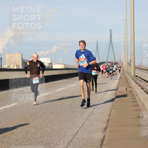 03.10.2025 - Köhlbrandbrückenlauf Lena Gebhardt http://msf.ph/oto/9109503 03.10.2025 09:41:22 Position 2 1230 meine-sportfotos.de