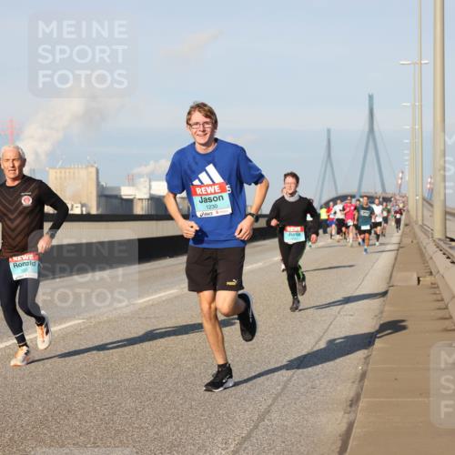 03.10.2025 - Köhlbrandbrückenlauf Lena Gebhardt http://msf.ph/oto/9109585 03.10.2025 09:41:23 Position 2 1230 meine-sportfotos.de
