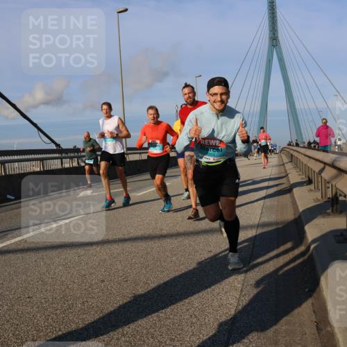 03.10.2025 - Köhlbrandbrückenlauf Strokosch-Dieckow http://msf.ph/oto/9109602 03.10.2025 09:40:51 Position 2 204 meine-sportfotos.de