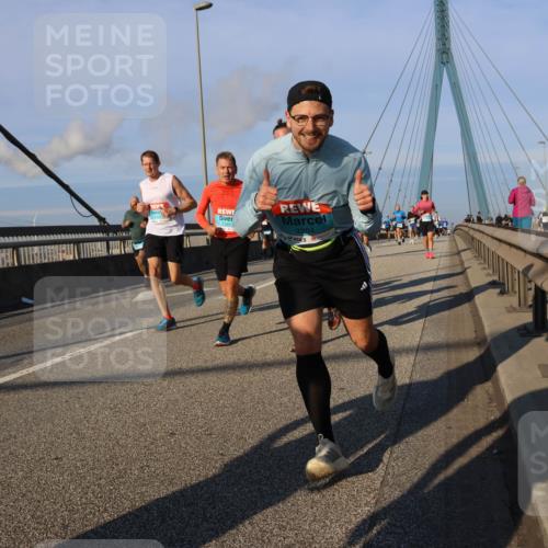 03.10.2025 - Köhlbrandbrückenlauf Strokosch-Dieckow http://msf.ph/oto/9109618 03.10.2025 09:40:51 Position 2 1165, 3204 meine-sportfotos.de