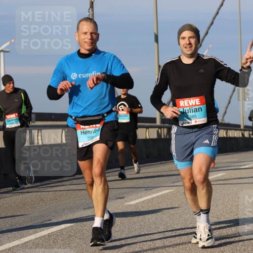 03.10.2025 - Köhlbrandbrückenlauf Strokosch-Dieckow http://msf.ph/oto/9109700 03.10.2025 09:40:56 Position 2 3301, 2985 meine-sportfotos.de
