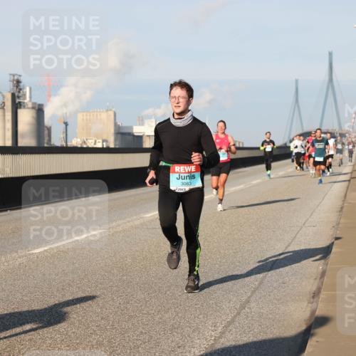 03.10.2025 - Köhlbrandbrückenlauf Lena Gebhardt http://msf.ph/oto/9109718 03.10.2025 09:41:25 Position 2 3083 meine-sportfotos.de