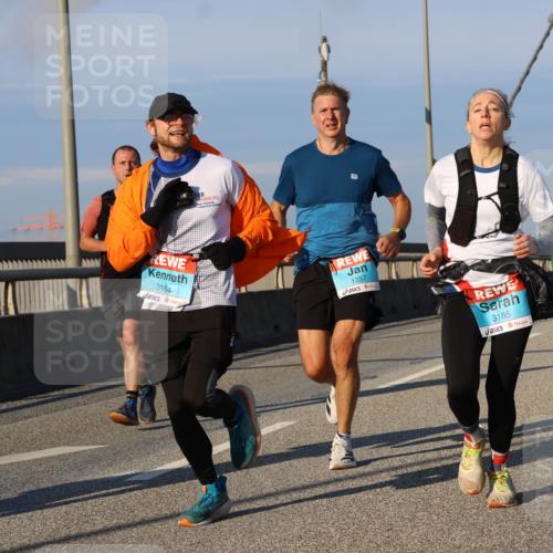 03.10.2025 - Köhlbrandbrückenlauf Strokosch-Dieckow http://msf.ph/oto/9109737 03.10.2025 09:41:02 Position 2 3164, 1357, 3165, 2857 meine-sportfotos.de