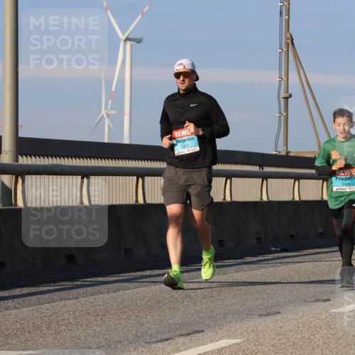03.10.2025 - Köhlbrandbrückenlauf Strokosch-Dieckow http://msf.ph/oto/9109769 03.10.2025 09:41:06 Position 2 1207, 3498 meine-sportfotos.de