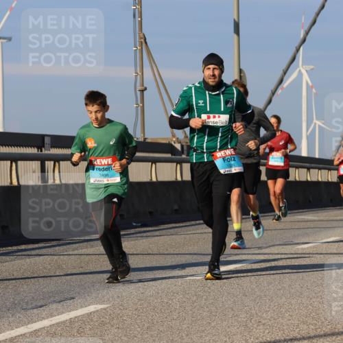 03.10.2025 - Köhlbrandbrückenlauf Strokosch-Dieckow http://msf.ph/oto/9109777 03.10.2025 09:41:07 Position 2 207, 3498, 1526 meine-sportfotos.de
