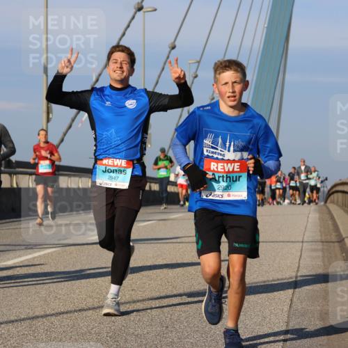 03.10.2025 - Köhlbrandbrückenlauf Strokosch-Dieckow http://msf.ph/oto/9109792 03.10.2025 09:41:09 Position 2 1526, 2947, 2920 meine-sportfotos.de