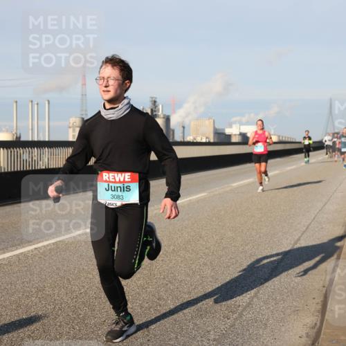 03.10.2025 - Köhlbrandbrückenlauf Lena Gebhardt http://msf.ph/oto/9109794 03.10.2025 09:41:25 Position 2 3083 meine-sportfotos.de