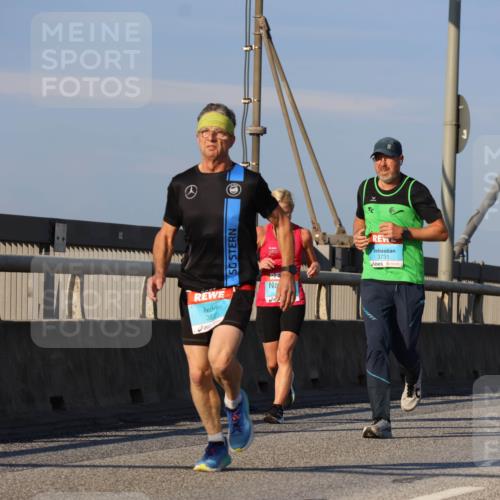 03.10.2025 - Köhlbrandbrückenlauf Strokosch-Dieckow http://msf.ph/oto/9109852 03.10.2025 09:41:15 Position 2 101 meine-sportfotos.de