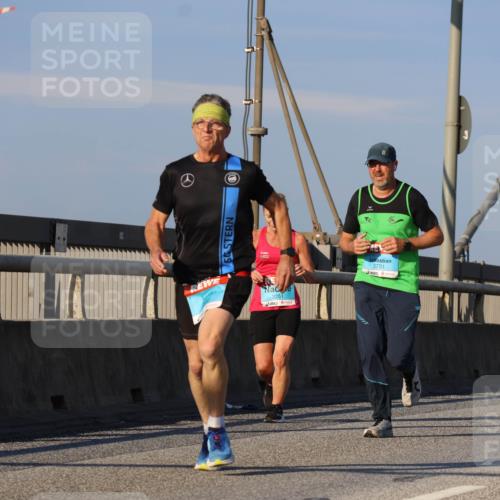 03.10.2025 - Köhlbrandbrückenlauf Strokosch-Dieckow http://msf.ph/oto/9109856 03.10.2025 09:41:15 Position 2 3251, 3731 meine-sportfotos.de