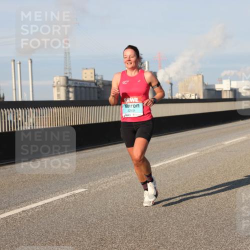 03.10.2025 - Köhlbrandbrückenlauf Lena Gebhardt http://msf.ph/oto/9109903 03.10.2025 09:41:28 Position 2 3249 meine-sportfotos.de