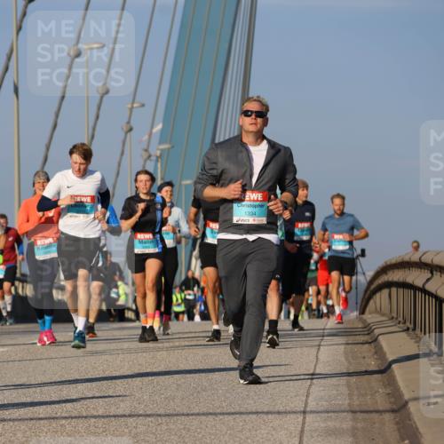 03.10.2025 - Köhlbrandbrückenlauf Strokosch-Dieckow http://msf.ph/oto/9109921 03.10.2025 09:41:21 Position 2 1334 meine-sportfotos.de