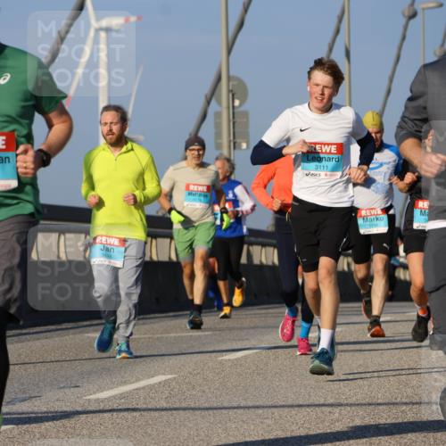 03.10.2025 - Köhlbrandbrückenlauf Strokosch-Dieckow http://msf.ph/oto/9109967 03.10.2025 09:41:24 Position 2 1105, 3444, 3111, 1116, 1334 meine-sportfotos.de