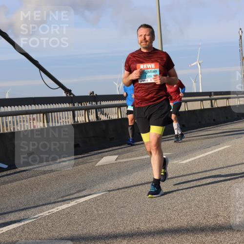 03.10.2025 - Köhlbrandbrückenlauf Strokosch-Dieckow http://msf.ph/oto/9110053 03.10.2025 09:41:38 Position 2 1309 meine-sportfotos.de