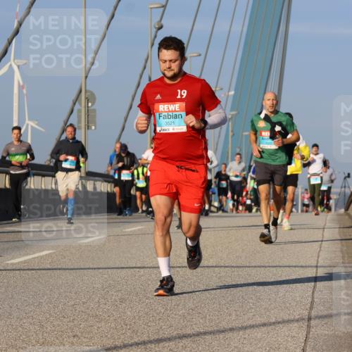 03.10.2025 - Köhlbrandbrückenlauf Strokosch-Dieckow http://msf.ph/oto/9110066 03.10.2025 09:41:41 Position 2 19, 3521 meine-sportfotos.de