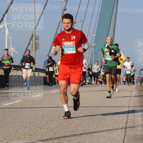 03.10.2025 - Köhlbrandbrückenlauf Strokosch-Dieckow http://msf.ph/oto/9110070 03.10.2025 09:41:41 Position 2 19, 3521 meine-sportfotos.de