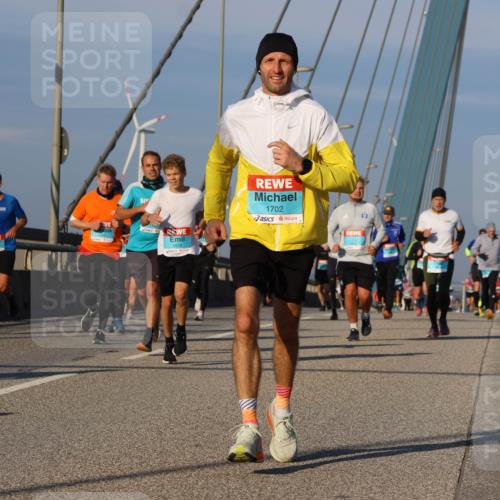 03.10.2025 - Köhlbrandbrückenlauf Strokosch-Dieckow http://msf.ph/oto/9110149 03.10.2025 09:41:49 Position 2 1702 meine-sportfotos.de
