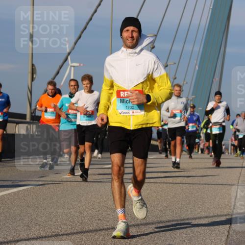 03.10.2025 - Köhlbrandbrückenlauf Strokosch-Dieckow http://msf.ph/oto/9110158 03.10.2025 09:41:49 Position 2 1447, 1878, 1702 meine-sportfotos.de