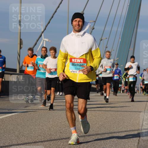 03.10.2025 - Köhlbrandbrückenlauf Strokosch-Dieckow http://msf.ph/oto/9110163 03.10.2025 09:41:49 Position 2 1141, 1702, 1447 meine-sportfotos.de