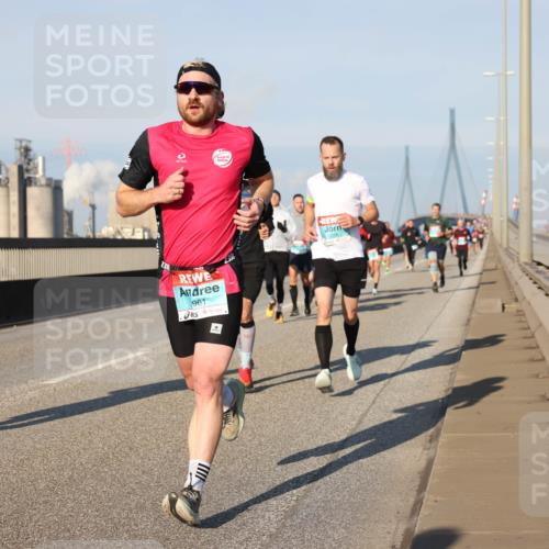 03.10.2025 - Köhlbrandbrückenlauf Lena Gebhardt http://msf.ph/oto/9110194 03.10.2025 09:41:33 Position 2 224, 961 meine-sportfotos.de