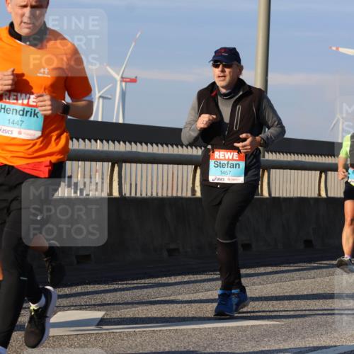 03.10.2025 - Köhlbrandbrückenlauf Strokosch-Dieckow http://msf.ph/oto/9110207 03.10.2025 09:41:54 Position 2 1447, 1457, 1836 meine-sportfotos.de
