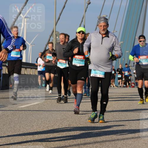 03.10.2025 - Köhlbrandbrückenlauf Strokosch-Dieckow http://msf.ph/oto/9110272 03.10.2025 09:41:58 Position 2 3066, 1353, 1073, 1132 meine-sportfotos.de