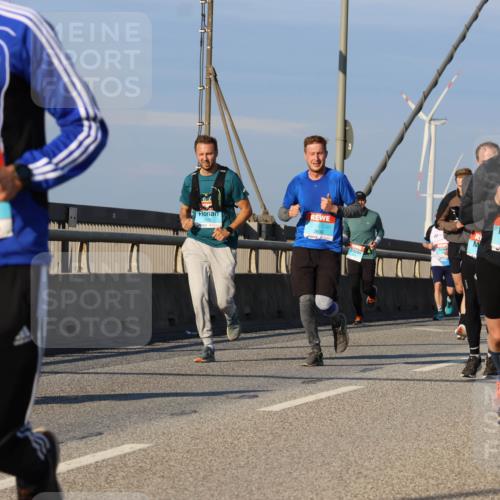 03.10.2025 - Köhlbrandbrückenlauf Strokosch-Dieckow http://msf.ph/oto/9110281 03.10.2025 09:42:00 Position 2 3066, 1533, 1353, 1073 meine-sportfotos.de