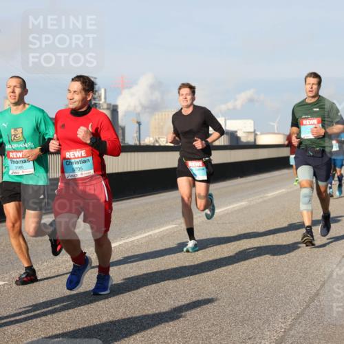 03.10.2025 - Köhlbrandbrückenlauf Lena Gebhardt http://msf.ph/oto/9110501 03.10.2025 09:41:38 Position 2 3185, 3705 meine-sportfotos.de