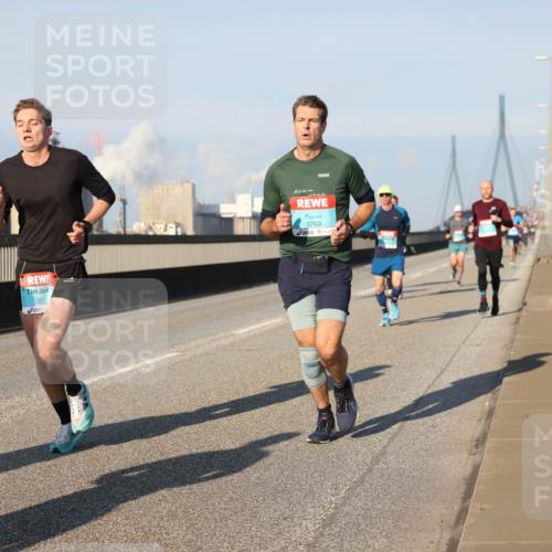 03.10.2025 - Köhlbrandbrückenlauf Lena Gebhardt http://msf.ph/oto/9110565 03.10.2025 09:41:39 Position 2 35, 3763 meine-sportfotos.de