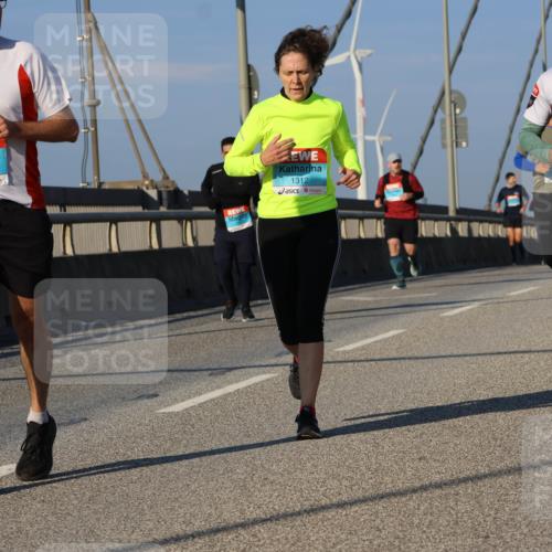 03.10.2025 - Köhlbrandbrückenlauf Strokosch-Dieckow http://msf.ph/oto/9110582 03.10.2025 09:42:32 Position 2 3236, 1312, 3053 meine-sportfotos.de