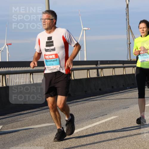 03.10.2025 - Köhlbrandbrückenlauf Strokosch-Dieckow http://msf.ph/oto/9110607 03.10.2025 09:42:33 Position 2 3236, 1312 meine-sportfotos.de