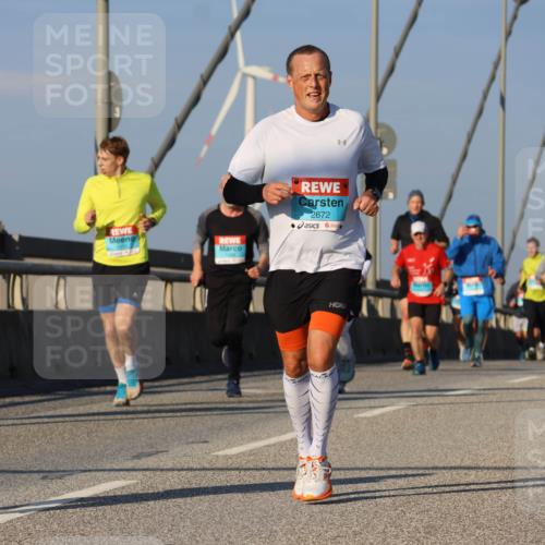 03.10.2025 - Köhlbrandbrückenlauf Strokosch-Dieckow http://msf.ph/oto/9110696 03.10.2025 09:42:45 Position 2 2672 meine-sportfotos.de