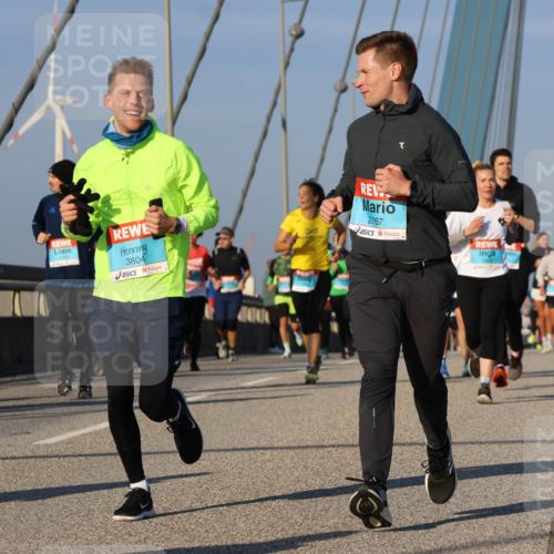 03.10.2025 - Köhlbrandbrückenlauf Strokosch-Dieckow http://msf.ph/oto/9110788 03.10.2025 09:43:00 Position 2 1406, 3804, 2767 meine-sportfotos.de