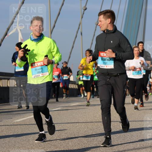 03.10.2025 - Köhlbrandbrückenlauf Strokosch-Dieckow http://msf.ph/oto/9110793 03.10.2025 09:43:00 Position 2 1406, 3804, 2767 meine-sportfotos.de