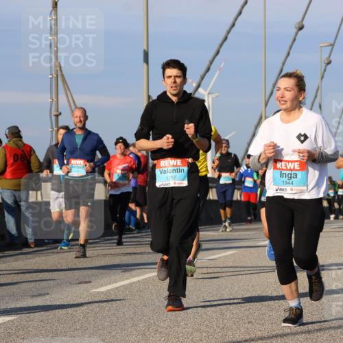 03.10.2025 - Köhlbrandbrückenlauf Strokosch-Dieckow http://msf.ph/oto/9110822 03.10.2025 09:43:04 Position 2 119, 08, 1767, 1944, 1092 meine-sportfotos.de