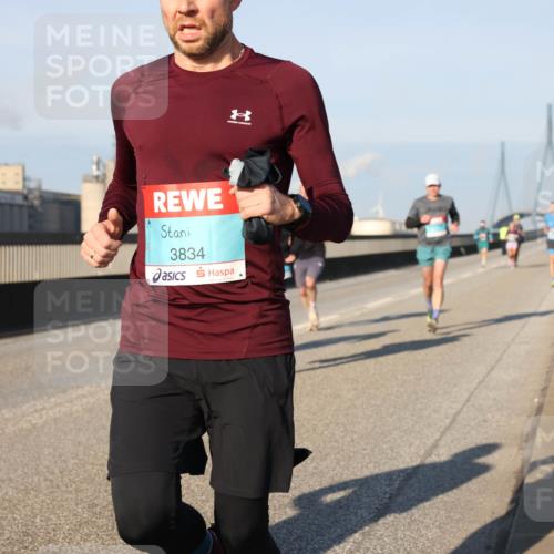 03.10.2025 - Köhlbrandbrückenlauf Lena Gebhardt http://msf.ph/oto/9110877 03.10.2025 09:41:43 Position 2 3834 meine-sportfotos.de