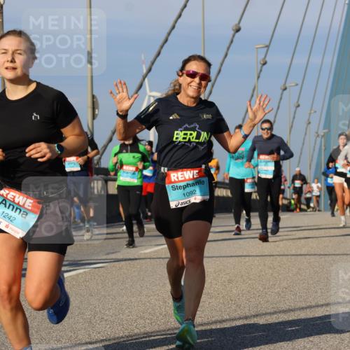 03.10.2025 - Köhlbrandbrückenlauf Strokosch-Dieckow http://msf.ph/oto/9110882 03.10.2025 09:43:08 Position 2 1242, 1092 meine-sportfotos.de