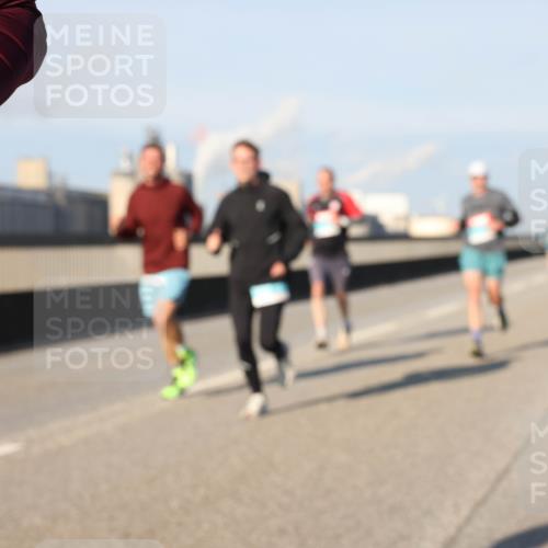 03.10.2025 - Köhlbrandbrückenlauf Lena Gebhardt http://msf.ph/oto/9110908 03.10.2025 09:41:43 Position 2  meine-sportfotos.de