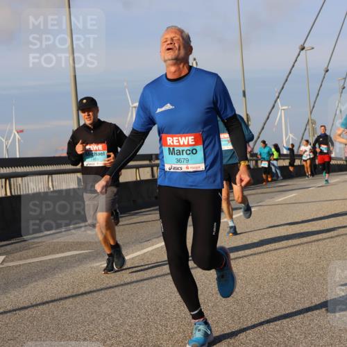 03.10.2025 - Köhlbrandbrückenlauf Strokosch-Dieckow http://msf.ph/oto/9111028 03.10.2025 09:43:24 Position 2 1403, 3679 meine-sportfotos.de