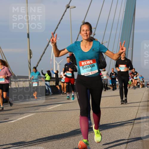 03.10.2025 - Köhlbrandbrückenlauf Strokosch-Dieckow http://msf.ph/oto/9111032 03.10.2025 09:43:25 Position 2 2, 3228, 1626 meine-sportfotos.de