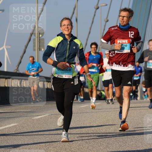 03.10.2025 - Köhlbrandbrückenlauf Strokosch-Dieckow http://msf.ph/oto/9111189 03.10.2025 09:43:39 Position 2 1377, 743, 12 meine-sportfotos.de