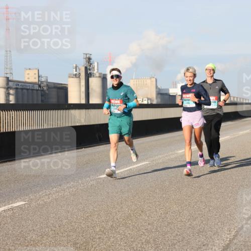03.10.2025 - Köhlbrandbrückenlauf Lena Gebhardt http://msf.ph/oto/9111397 03.10.2025 09:41:53 Position 2 1086 meine-sportfotos.de