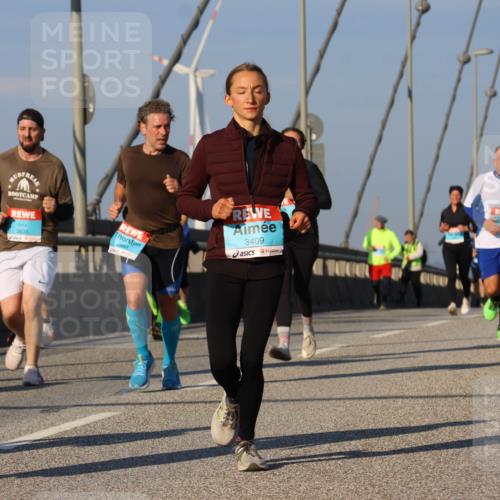 03.10.2025 - Köhlbrandbrückenlauf Strokosch-Dieckow http://msf.ph/oto/9111402 03.10.2025 09:44:04 Position 2 3835, 2903, 3409, 1395 meine-sportfotos.de